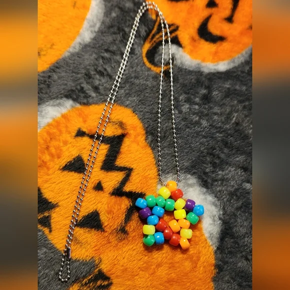 Rainbow star necklace - Picture 3 of 4